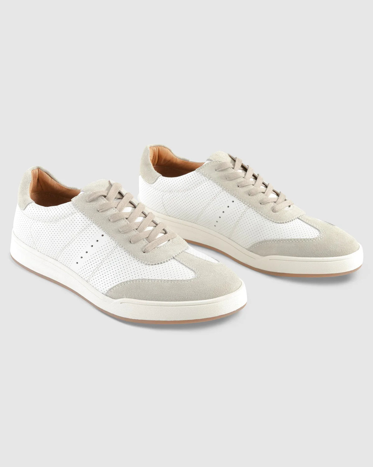 Topspin Sneaker